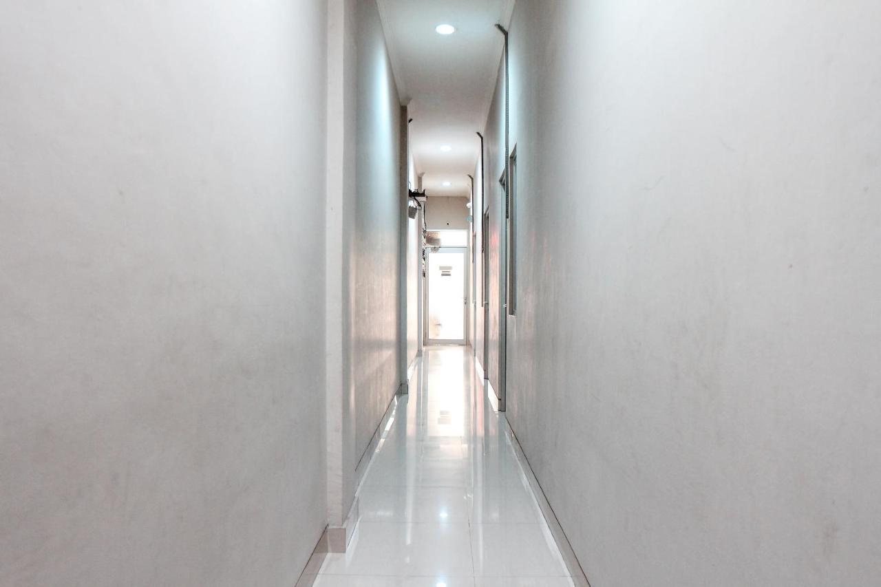 ג'קרטה Oyo 383 Env Residence מראה חיצוני תמונה