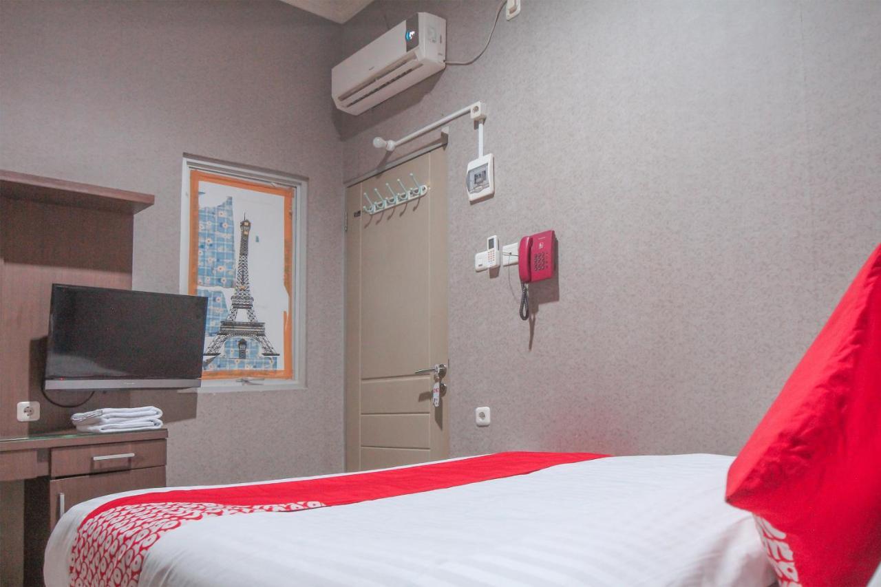 ג'קרטה Oyo 383 Env Residence מראה חיצוני תמונה